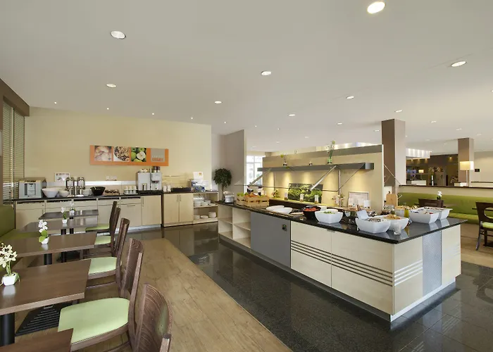Express Frankfurt Messe By Ihg Hotel 3*