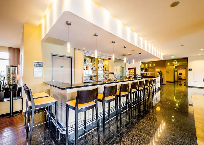 Отель Express Frankfurt Messe By Ihg