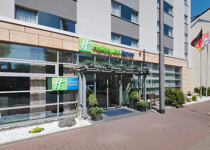 Отель Express Frankfurt Messe By Ihg 3*
